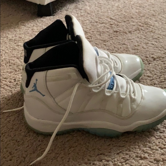 Air Jordan 11 - Picture 1 of 5